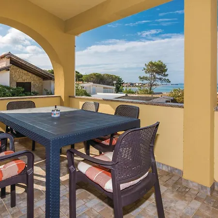 2 Bedroom Gorgeous In Apartment